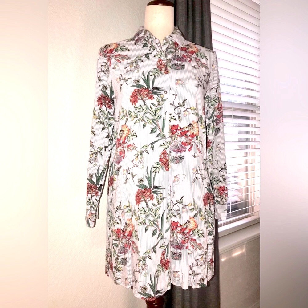 Entro Floral Shirt Dress Button Down Popover Collared Medium Pockets Tab Sleeves